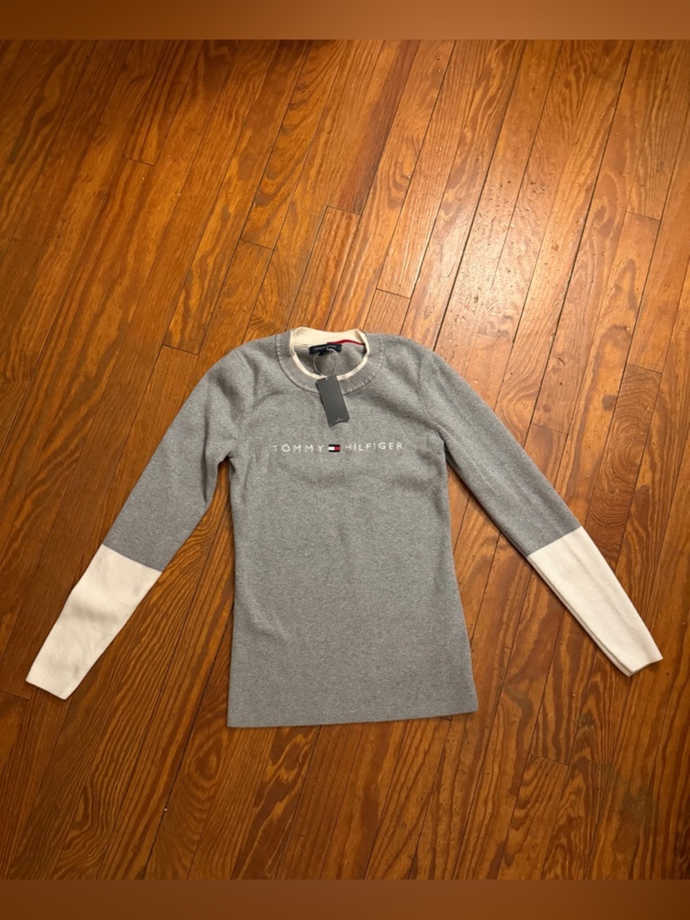 🆕 Tommy Hilfiger 100% COTTON gray sweater